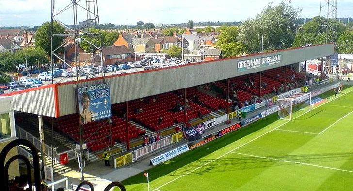 Khán đài Town End