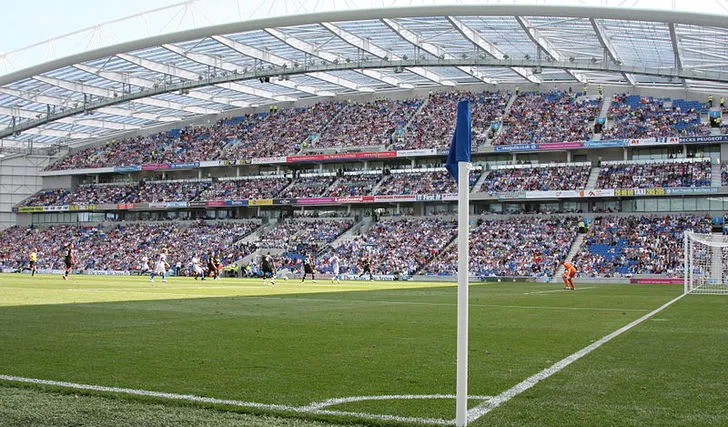 Khoảnh khắc lịch sử trận đấu khai mạc The Amex giữa Brighton và Tottenham Hotspur vào ngày 30 tháng 7 năm 2011.