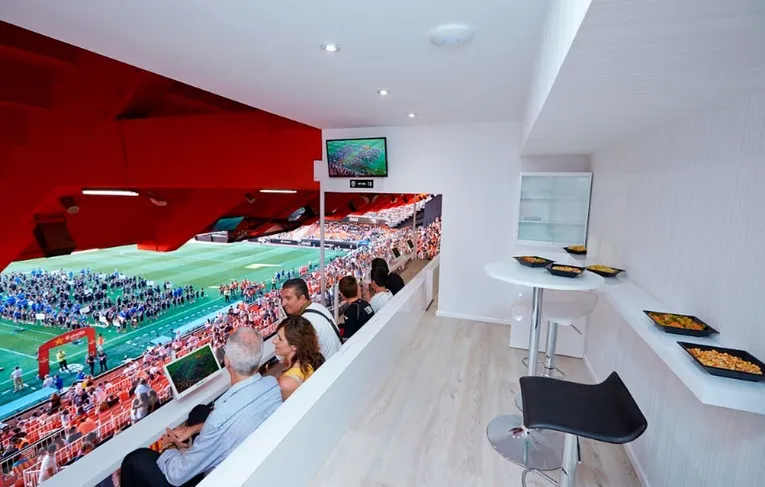 Không gian khu vực tiếp đón khách VIP tại sân Mestalla, đẳng cấp và sang trọng