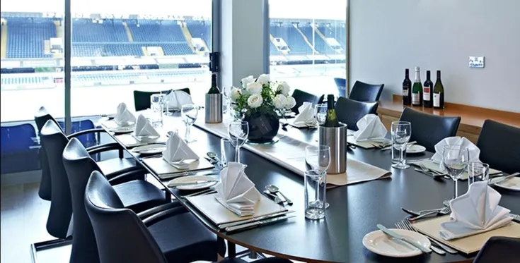Không gian Premier Hospitality tại Portman Road, trải nghiệm cao cấp ngày thi đấu