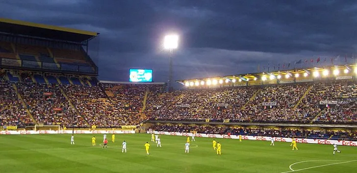 Không gian sang trọng bên trong sân Estadio de la Cerámica, minh họa cho dịch vụ VIP và đẳng cấp của sân nhà Villarreal.