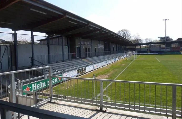 Khu khán đài đứng và ghế ngồi tại Princes Park Stadium