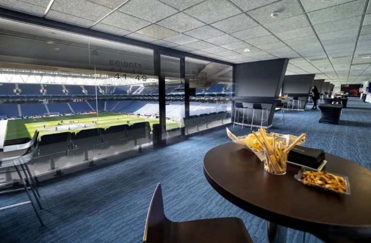 Khu vực dịch vụ đặc biệt (hospitality) sang trọng tại sân RCDE Stadium