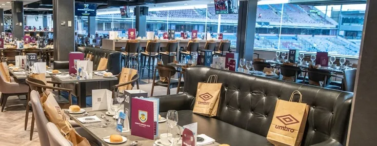 Khu vực khách sạn sang trọng tại sân Turf Moor