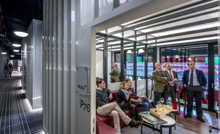 Khu vực tiếp đón VIP và các phòng chờ sang trọng tại San Mamés, phục vụ trải nghiệm bóng đá đẳng cấp