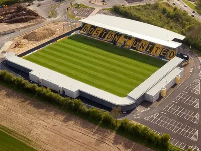 Sân vận động Boston Community Stadium nhìn từ trên cao, biểu tượng mới của Boston United