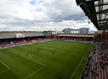 Sân vận động Brisbane Road, sân nhà của Leyton Orient nhìn từ trên cao