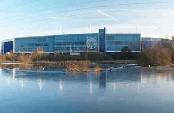 Sân vận động King Power, ngôi nhà của Leicester City, nhìn từ bên ngoài.