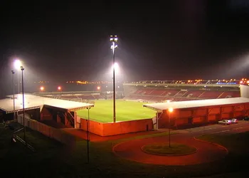Sân vận động Sixfields, &quot;thánh địa&quot; của Northampton Town Football Club