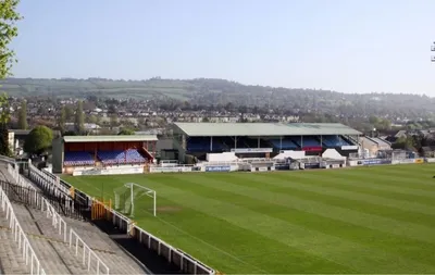 Sân vận động Twerton Park nhìn từ trên cao tại thành phố Bath, nơi đặt trụ sở của CLB Bath City FC