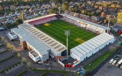 Sân vận động Vitality AFC Bournemouth nhìn từ trên cao, toát lên vẻ nhỏ gọn nhưng đầy tính biểu tượng.
