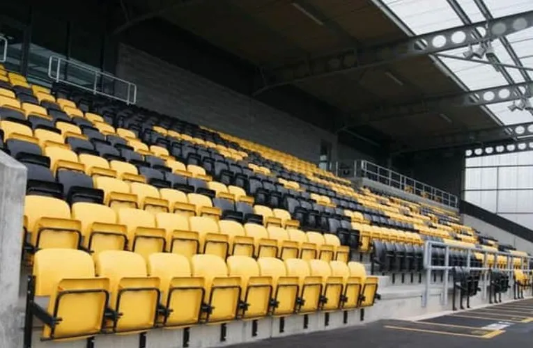 Sơ đồ bố trí chỗ ngồi và các khán đài tại sân Boston Community Stadium