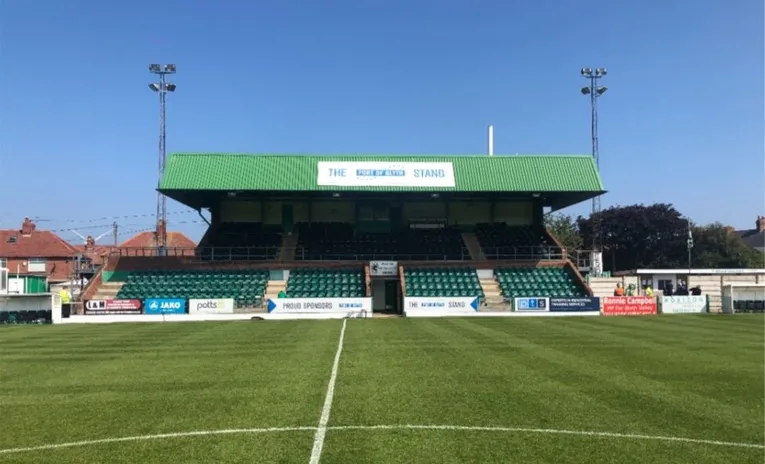 Sơ đồ chỗ ngồi chi tiết tại sân vận động Croft Park của Blyth Spartans.