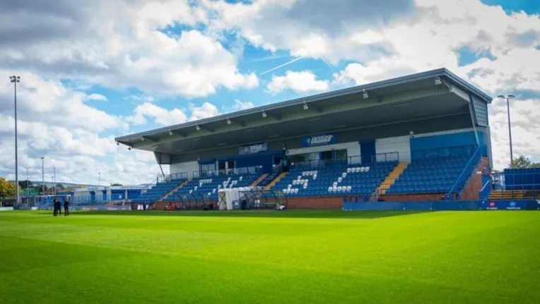 Sơ đồ khán đài chính và bố cục sân Tameside Stadium