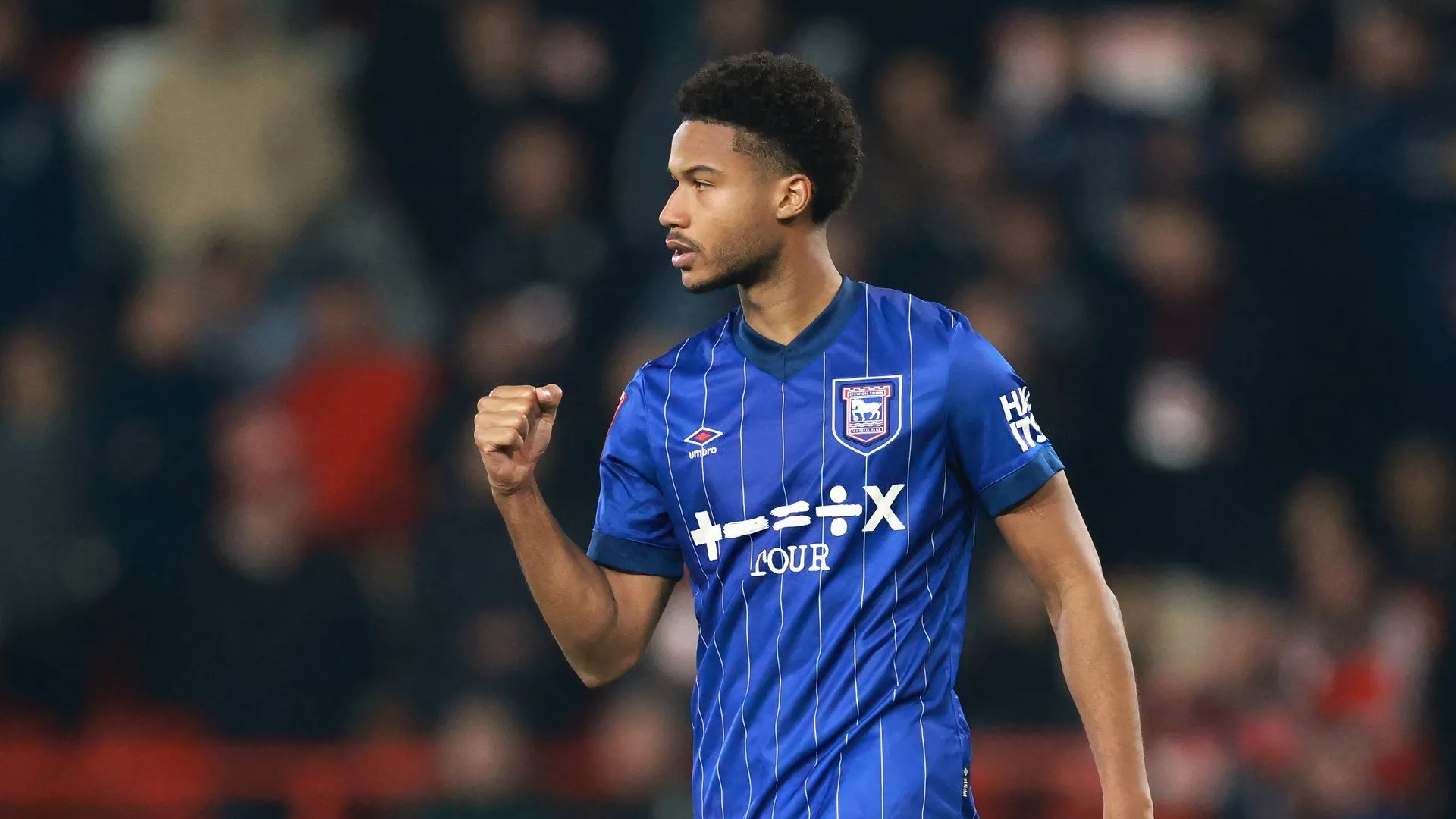 Tiền vệ Jens Cajuste trong màu áo Ipswich Town