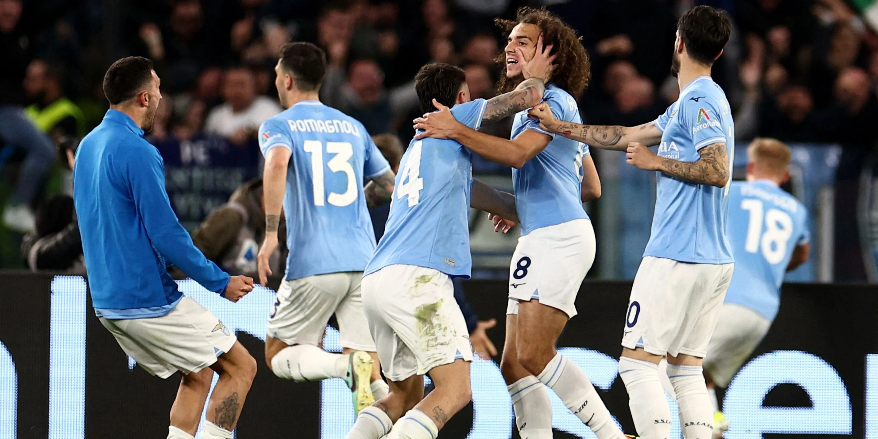 Tiền vệ Matteo Guendouzi của Lazio trên sân cỏ