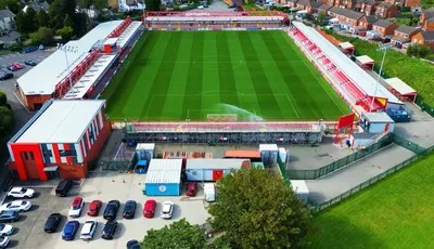 Toàn cảnh sân Crown Ground từ trên cao, ngôi nhà của Accrington Stanley