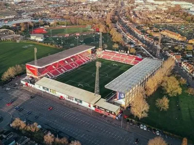 Toàn cảnh sân vận động County Ground từ trên cao