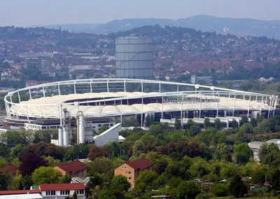 Toàn cảnh sân vận động MHPArena Stuttgart, một biểu tượng của bóng đá Đức với kiến trúc hiện đại và lịch sử lâu đời