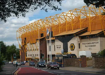 Toàn cảnh sân vận động Molineux, sân nhà của Wolverhampton Wanderers