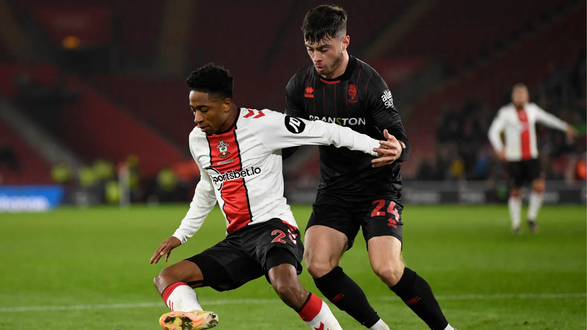 Trung vệ/hậu vệ trái Sean Roughan khi còn khoác áo Lincoln City