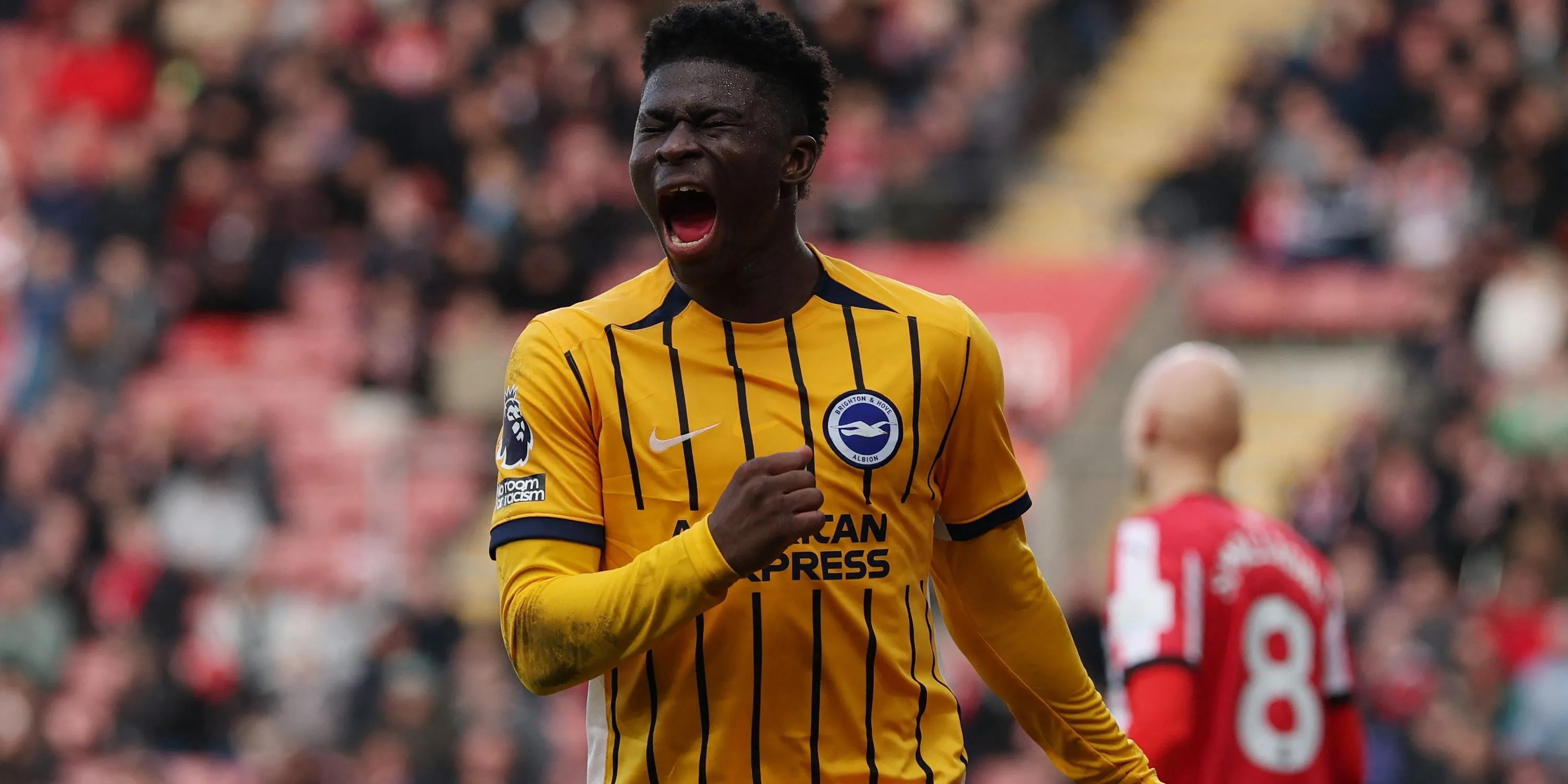 Carlos Baleba, tiền vệ trẻ đầy triển vọng của Brighton &amp; Hove Albion, mục tiêu ban đầu của Manchester United.