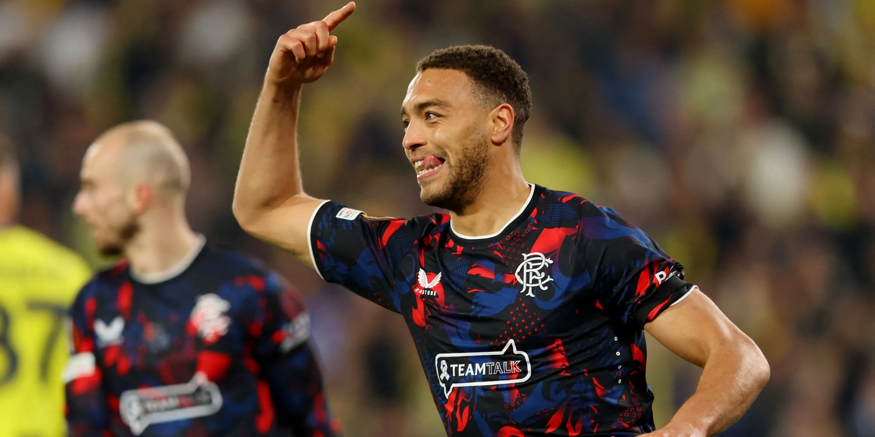 Cyriel Dessers của Rangers ăn mừng một bàn thắng bị từ chối