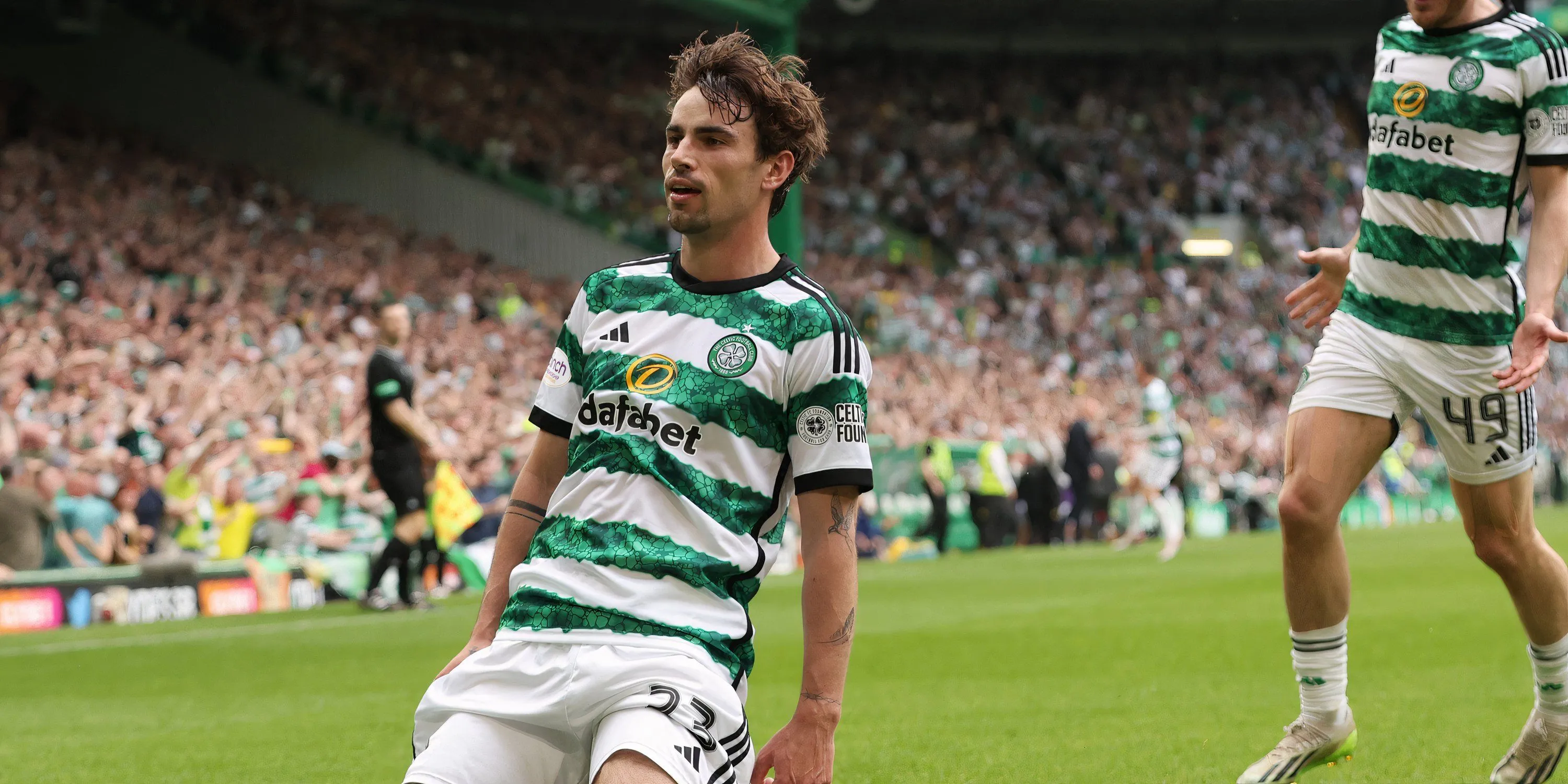 Matt O'Riley trong màu áo Celtic, tiềm năng lớn cho các CLB Premier League