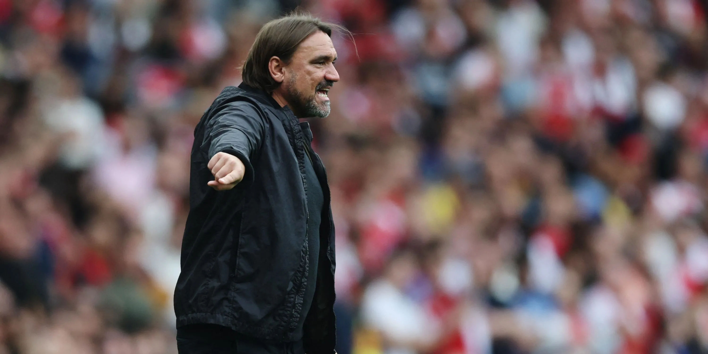 Huấn luyện viên Daniel Farke của Leeds United thể hiện sự thất vọng về các thương vụ chuyển nhượng hụt