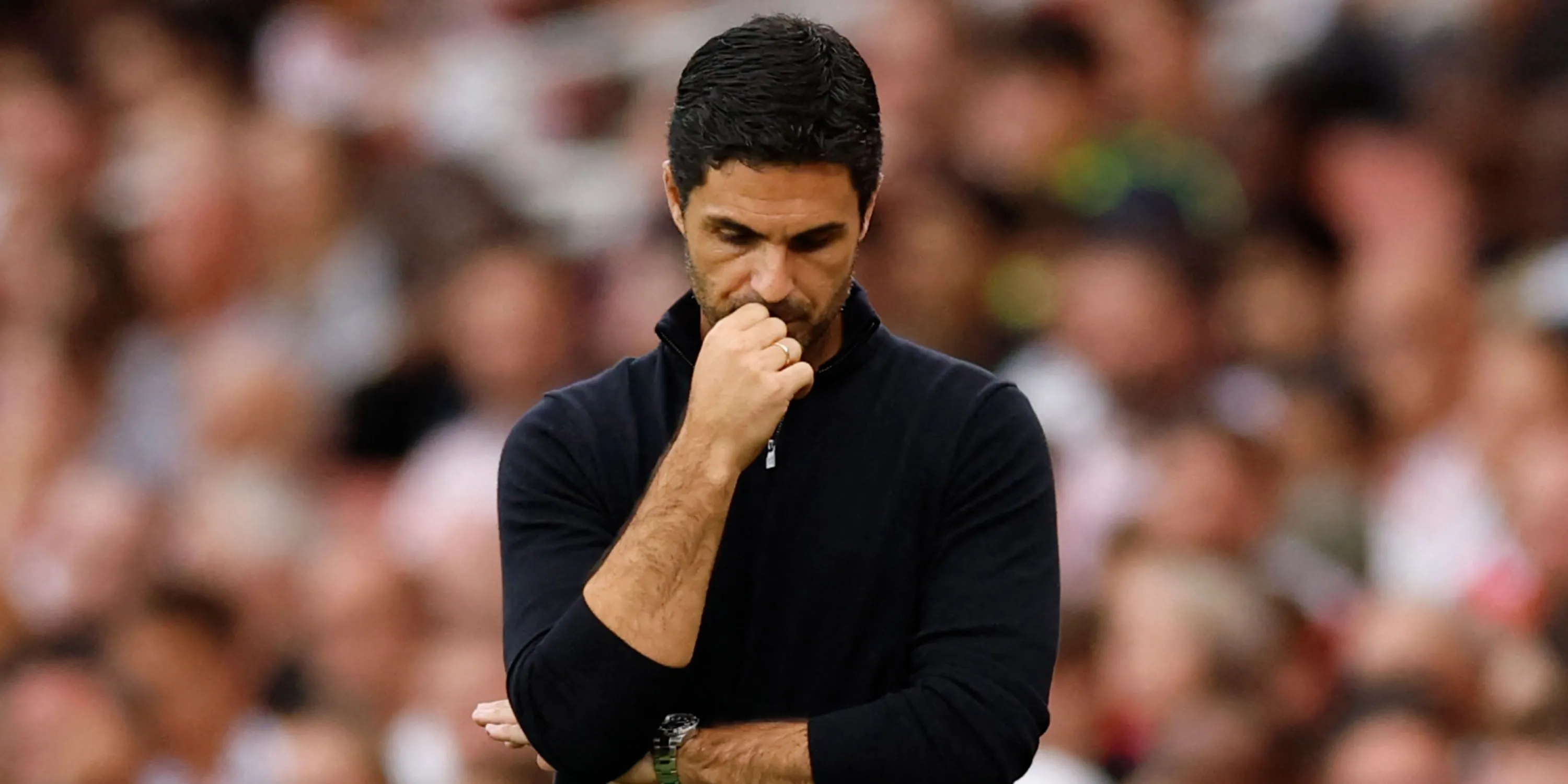 Mikel Arteta và các cầu thủ Arsenal trước áp lực lớn tại Premier League