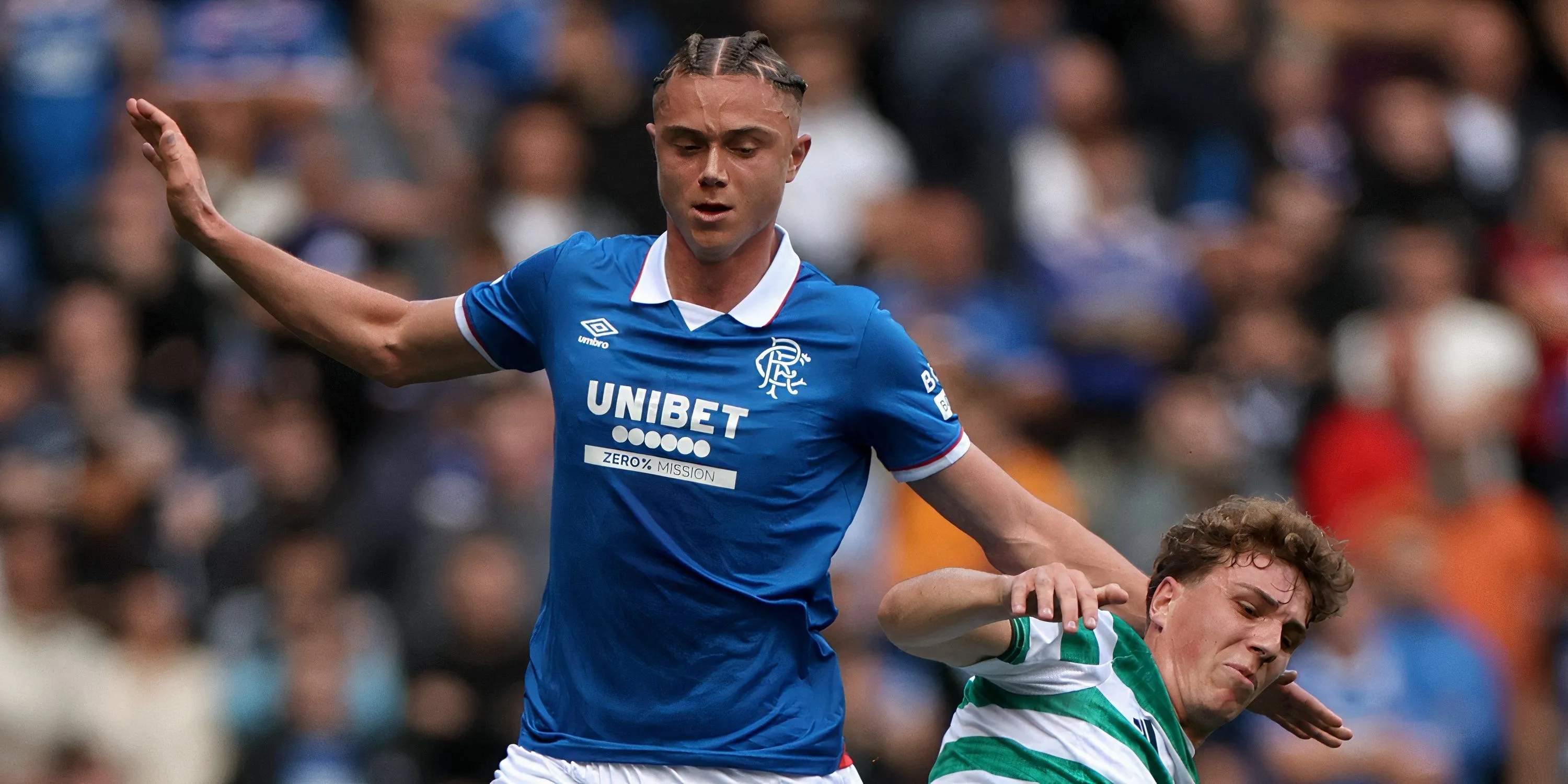 Thelo Aasgaard trong màu áo câu lạc bộ Rangers