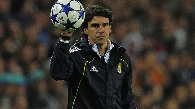 Aitor Karanka thay dẫn dắt Real khi Mourinho bị kỷ luật, minh họa cơ chế thay thế hợp lệ
