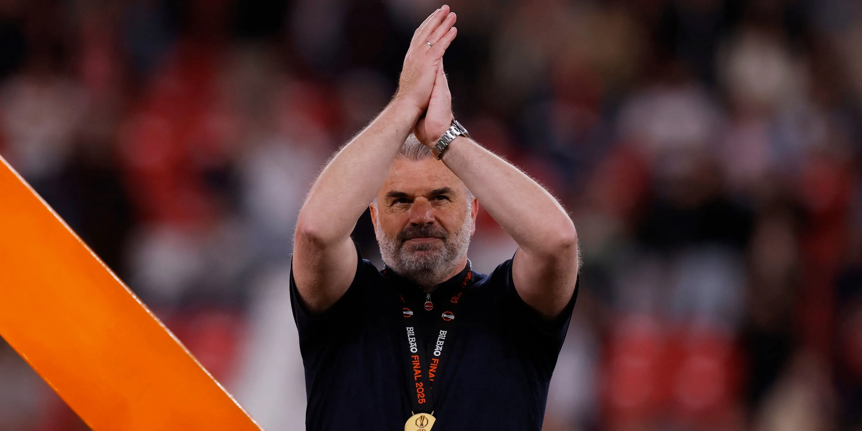 Ange Postecoglou ăn mừng cùng Tottenham sau khi vô địch Europa League