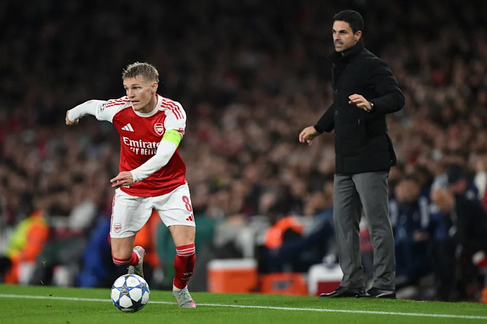 Arsenal Đối Đầu Fulham Khi Giải Ngoại Hạng Anh Trở Lại