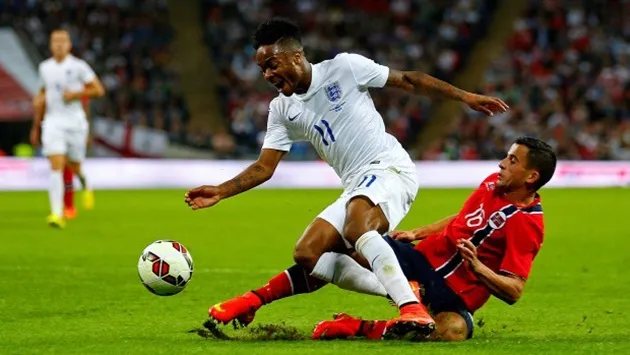 Các pha xoạc bóng nguy hiểm trong vòng cấm thường dẫn tới quyết định penalty nếu trọng tài xác định là lỗi trực tiếp.