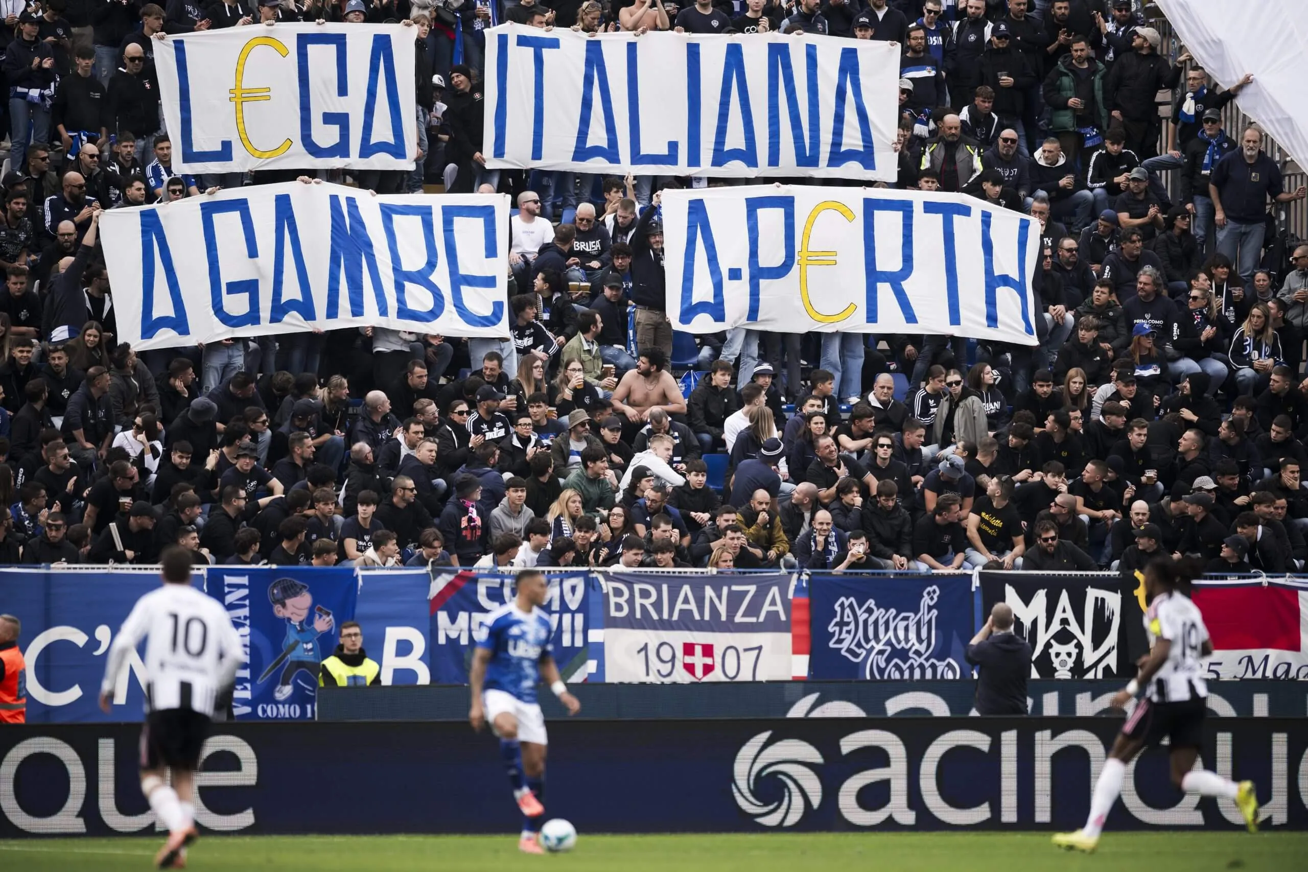 CĐV Como phản đối kế hoạch chuyển trận của hệ với AC Milan đến Perth, Australia