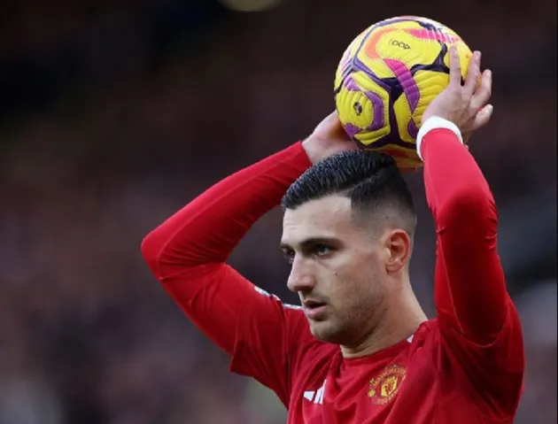 Diogo Dalot hậu vệ cánh Man Utd phong độ nhạt, gặp áp lực trước trận gặp Brighton