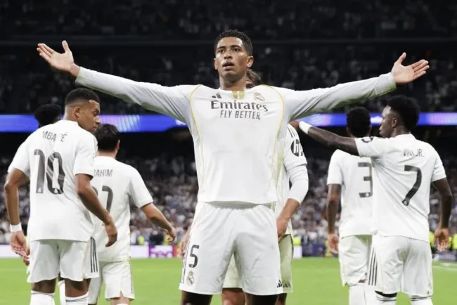 Jude Bellingham ăn mừng bàn thắng cho Real Madrid, tiền vệ người Anh tìm lại cảm giác ghi bàn ở đấu trường lớn