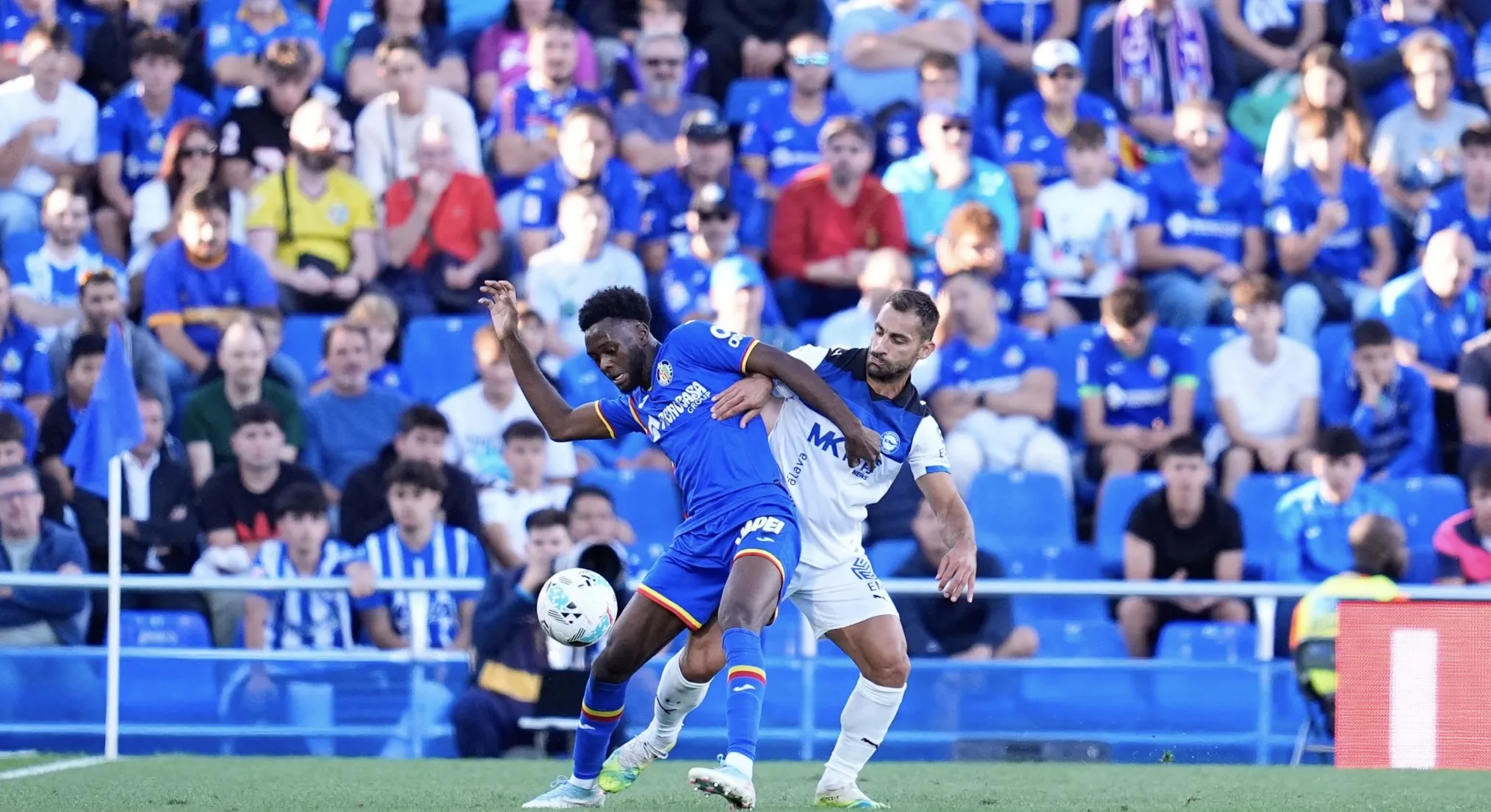 Kamara luyện tập rondo cùng đồng đội tại Getafe, nỗ lực cải thiện kiểm soát và nhãn quan