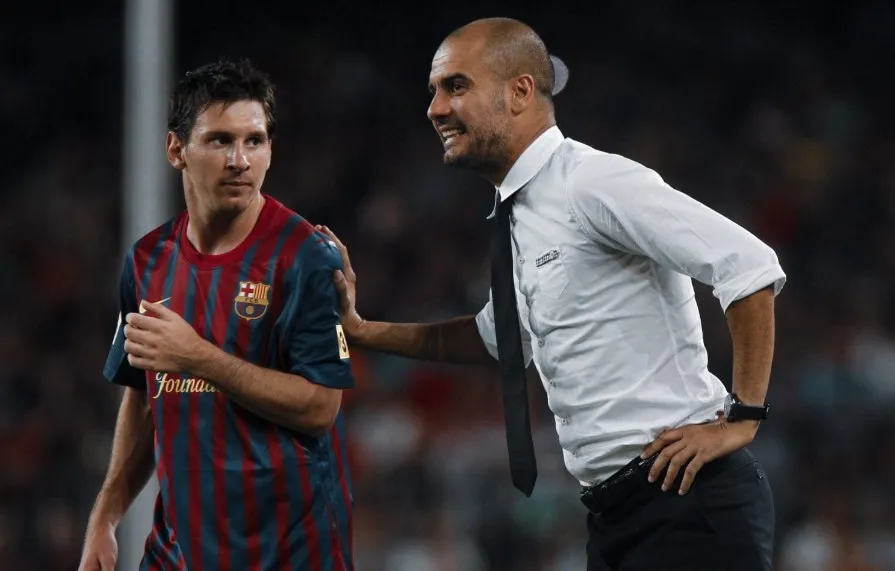 Lionel Messi từng thành công ở vai trò số 9 ảo tại Barcelona dưới thời Pep Guardiola, minh họa cho sự linh hoạt của vị trí tiền đạo lùi.