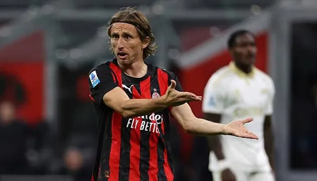 Luka Modric không vui vì AC Milan bị Pisa cầm hòa 2-2 tại San Siro