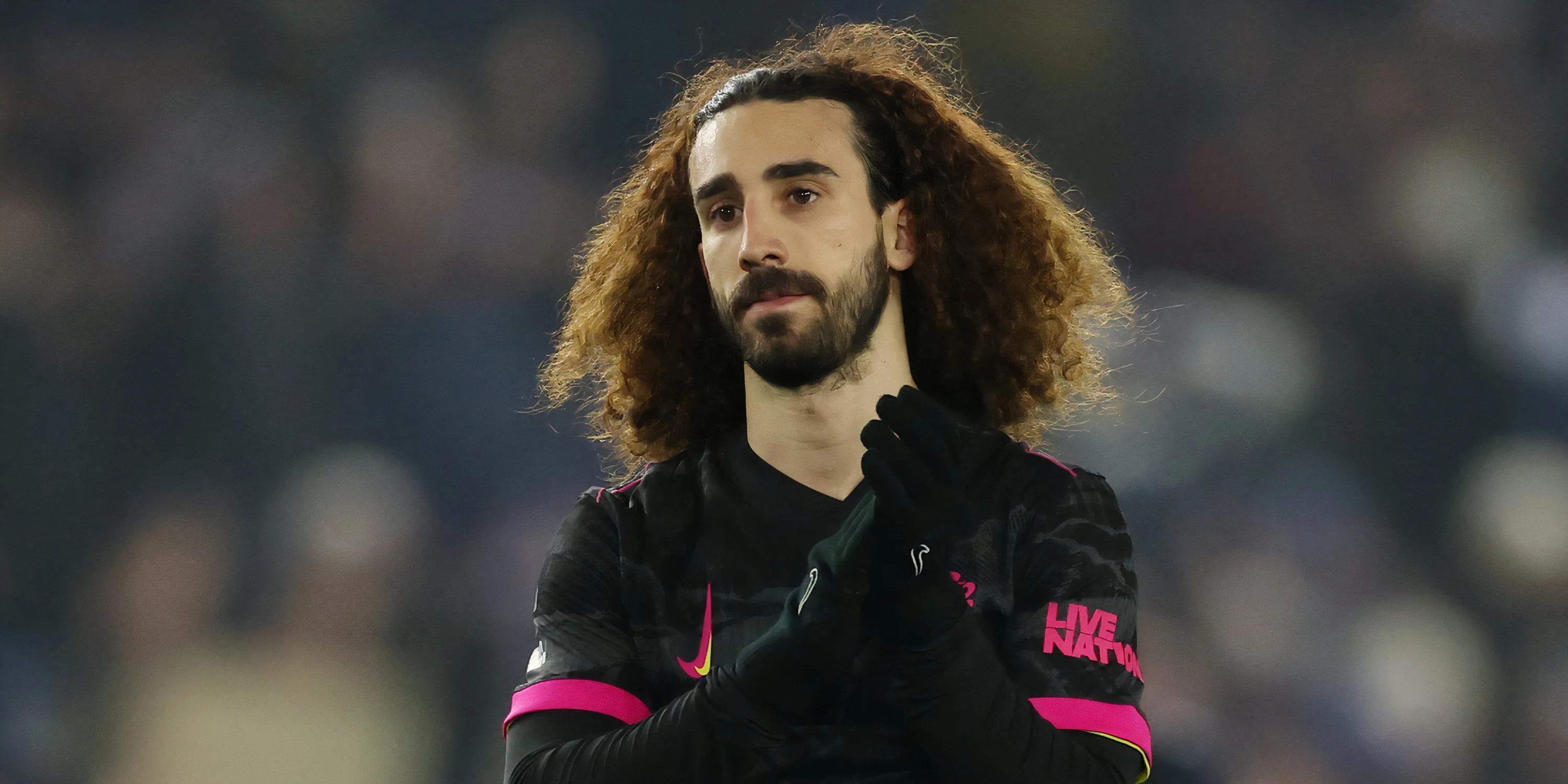Marc Cucurella thi đấu cho Chelsea với phong độ cao, đóng góp cả công lẫn thủ