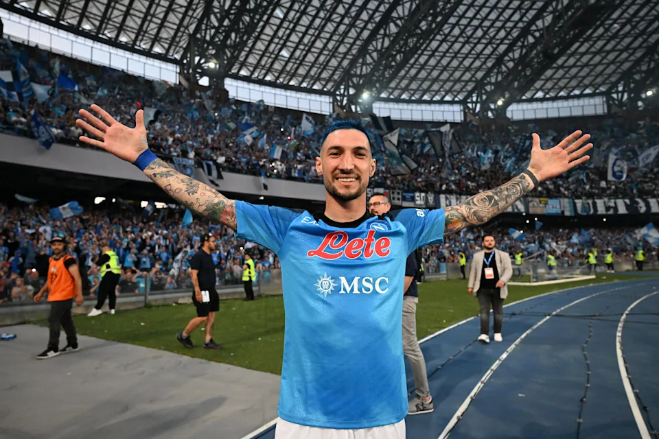 Matteo Politano Trở Lại Sát Cánh Cùng Napoli Trước Trận Đấu Với Torino