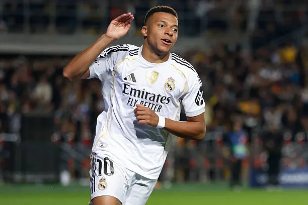 Mbappé bùng nổ tại Bernabéu, biểu tượng cho phong độ ổn định và khả năng quyết định trận đấu.