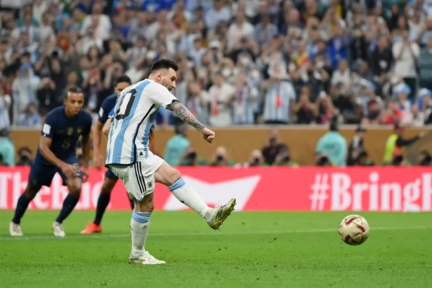Messi mở tỷ số bằng phạt đền phút 23 trong trận chung kết World Cup 2022, khoảnh khắc áp lực nhưng đầy chuyên nghiệp của ngôi sao Argentina.