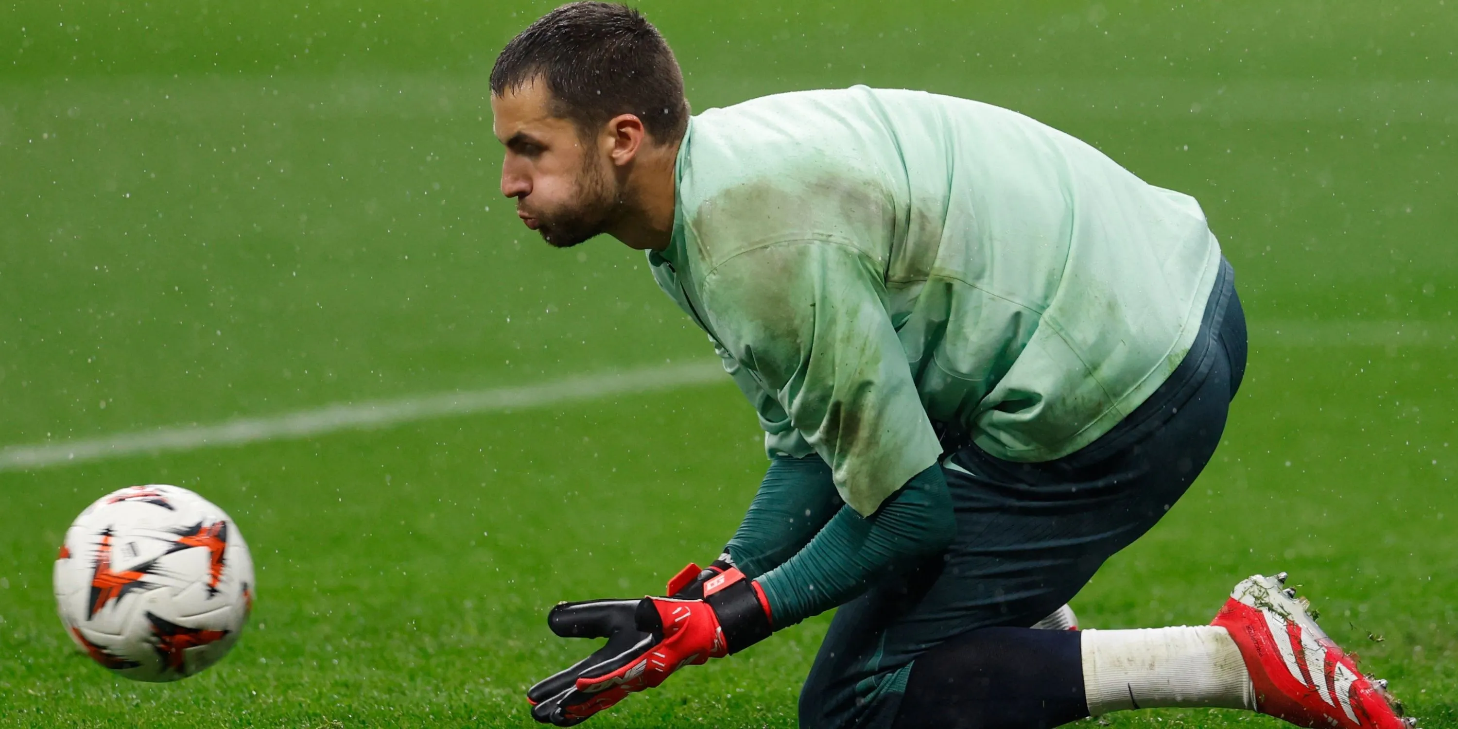 Alfie Whiteman trong màu áo Tottenham Hotspur, thành viên đội vô địch Europa League