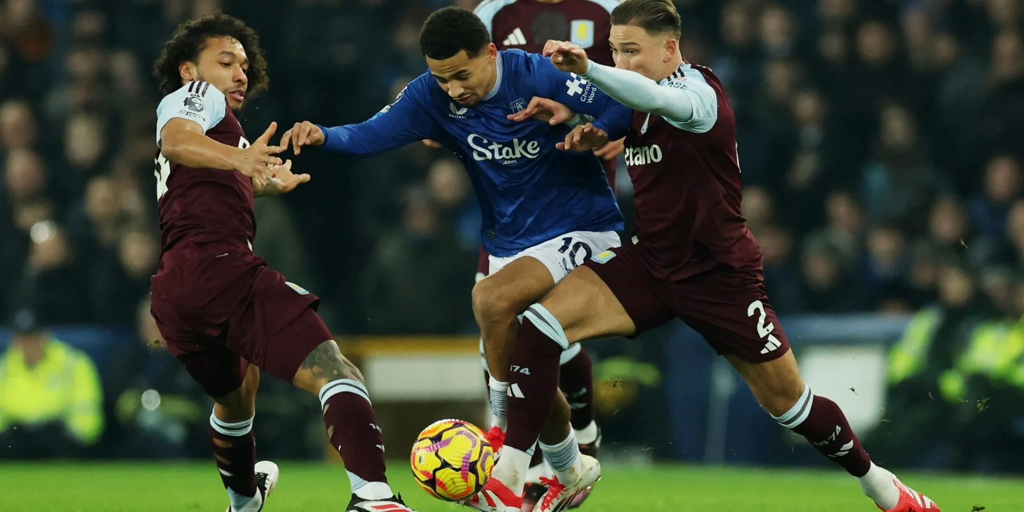 Đội tuyển Everton trong một trận đấu tại mùa giải 2025/2026