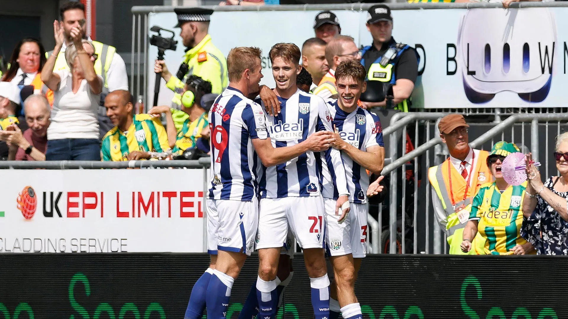 Isaac Price ghi bàn cho West Brom trước Wrexham trong màn trình diễn đầy lôi cuốn