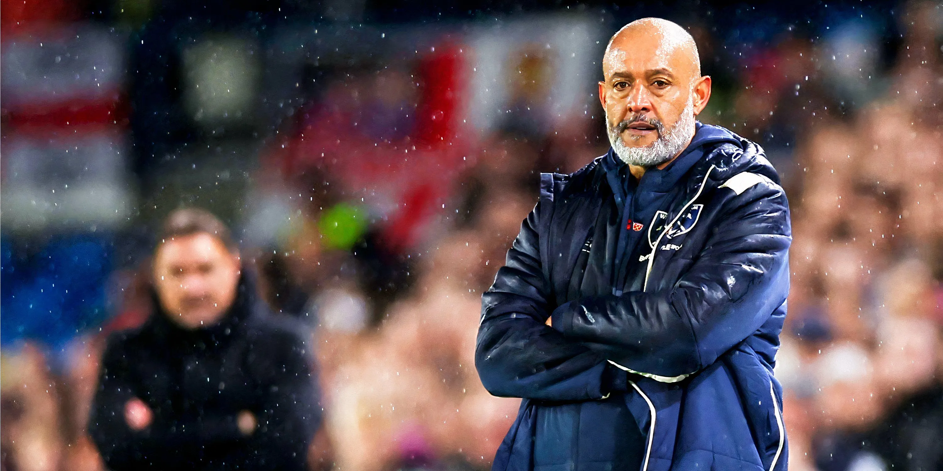 Nuno Espírito Santo giải thích chiến lược tác chiến khi đứng trên đường biên sân London Stadium