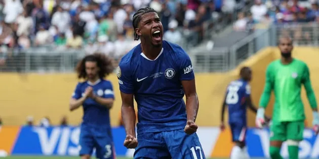 Andrey Santos, lối thoát cho hàng tiền vệ Chelsea?